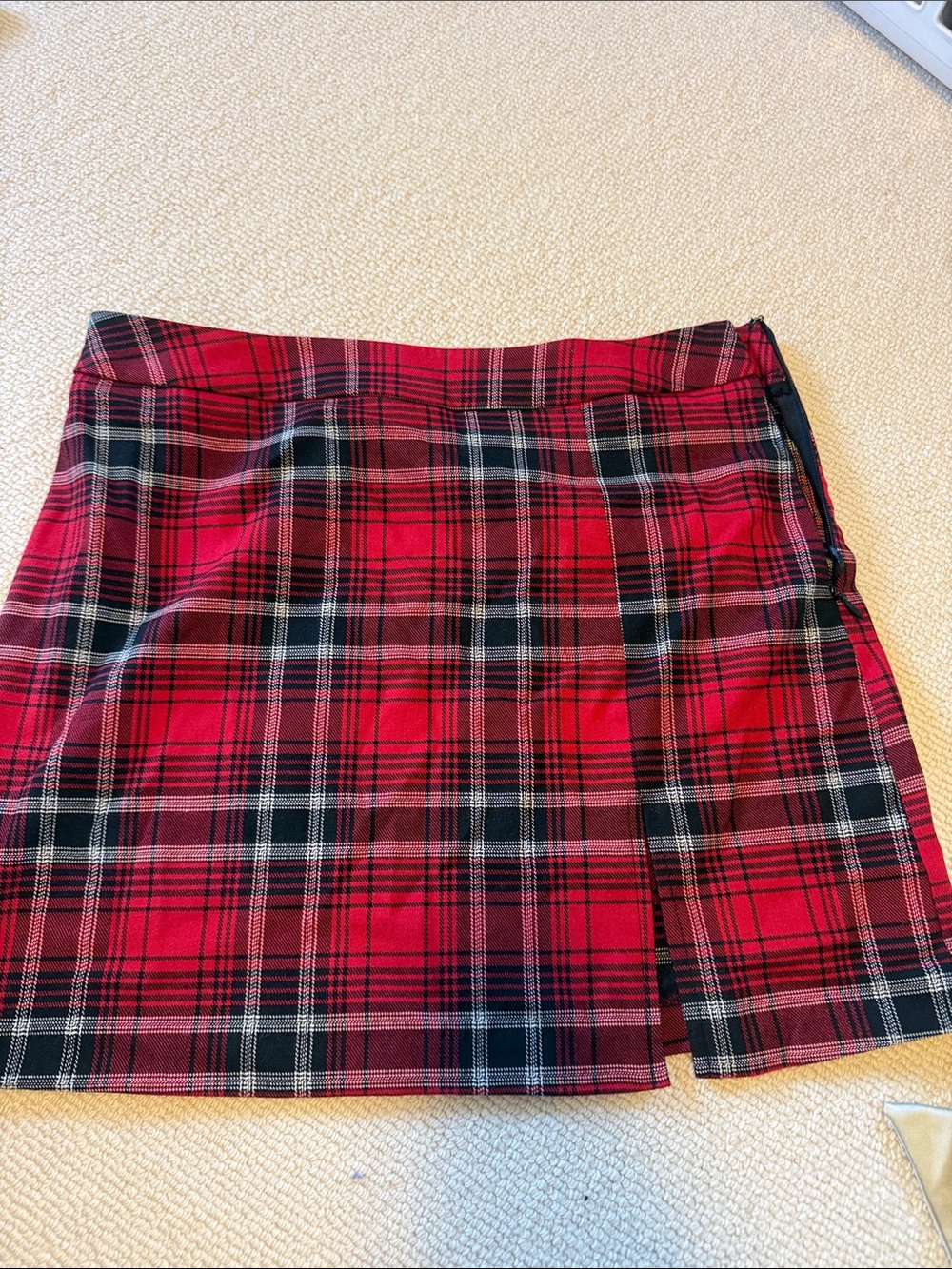 Steve Madden Red Plaid Mini Skirt with Side Zip Detail